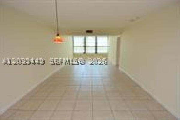Whitehall, 3630 Whitehall Dr #104, West Palm Beach, Florida 33401, image 2