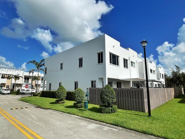 7243 NW 103rd Path, Doral, Florida 33178, image 2