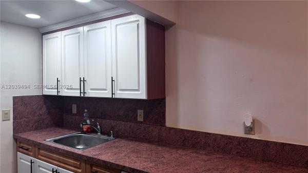 1522 NE 34th Ct #4, Oakland Park, Florida 33334, image 3