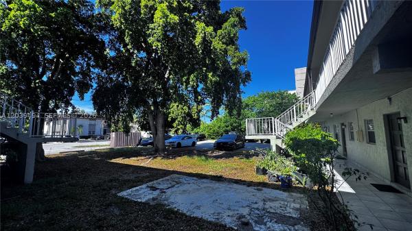 1522 NE 34th Ct #4, Oakland Park, Florida 33334, image 2