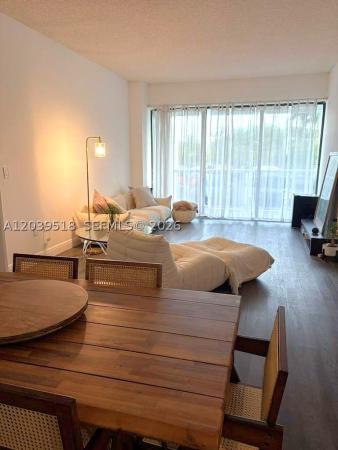 Waterview 2, 20515 E Country Club Dr #142, Aventura, Florida 33180, image 1