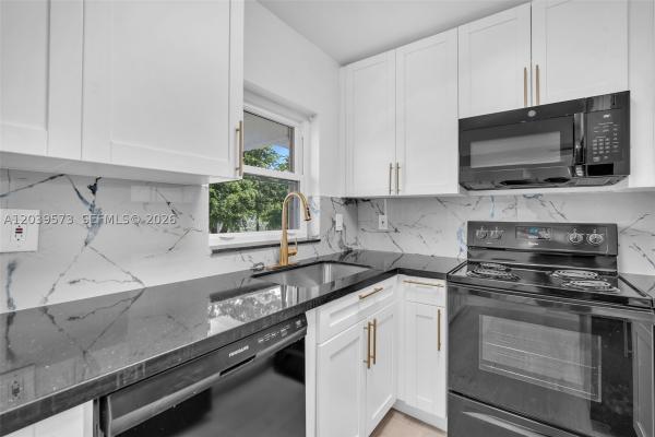 Gable Arms, 4143 N Ocean Blvd #208, Fort Lauderdale, Florida 33308, image 2