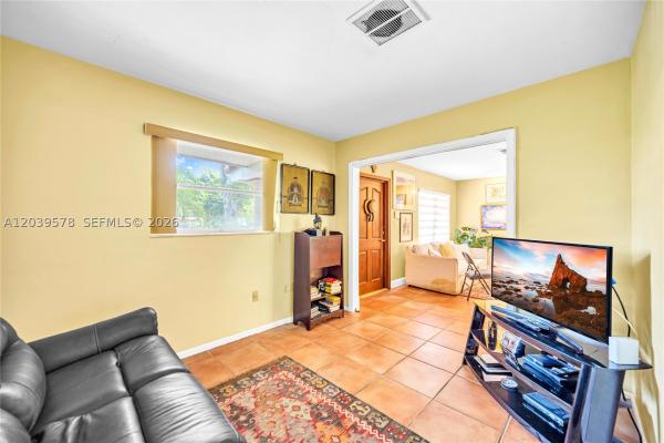 8701 SW 87th Ct, Unincorporated Dade County, Florida 33173, image 2