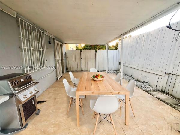 Galeria, 7211 W 24th Ave #2263, Hialeah, Florida 33016, image 3