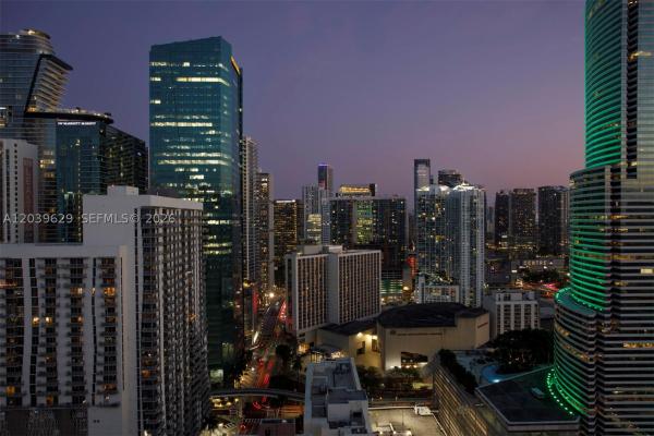 Centro, 151 SE 1st St #3103, Miami, Florida 33131, image 3