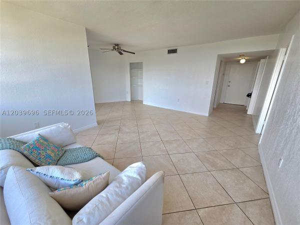 Majorca Towers, 11930 N Bayshore Dr #910, North Miami, Florida 33181, image 2