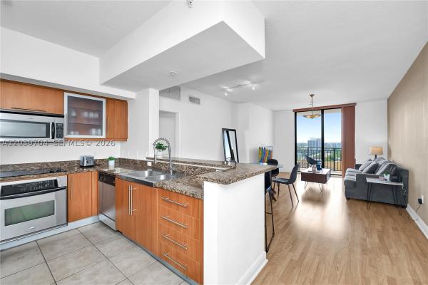Puerta De Palmas, 888 S Douglas Rd #910, Coral Gables, Florida 33134, image 3