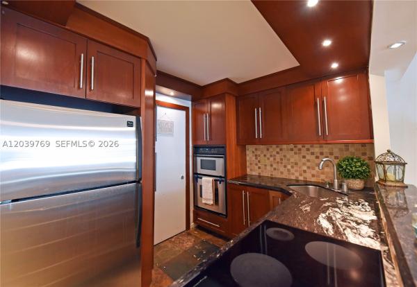 Villa Bay Vista, 2016 Bay Dr #201, Miami Beach, Florida 33141, image 2