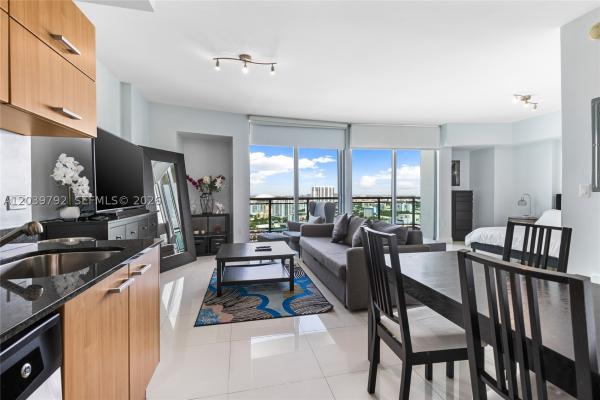 Wind, 350 S Miami Ave #2815, Miami, Florida 33130, image 2
