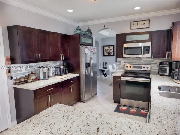 Floridian Bay Estates, 2105 NE 38th Rd, Homestead, Florida 33033, image 1