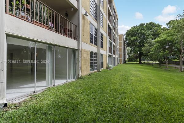 9180 Fontainebleau Blvd #103, Unincorporated Dade County, Florida 33172, image 1