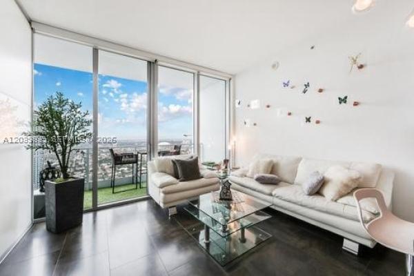 Mint At Riverfront, 92 SW 3rd St #5108, Miami, Florida 33130, image 3