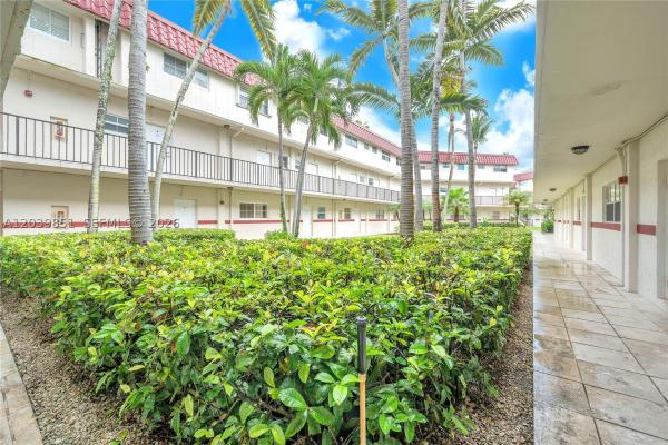 Villas Of Pinecrest, 8650 SW 67th Ave #1010, Pinecrest, Florida 33156, image 3