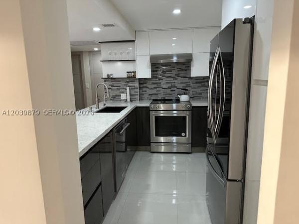 Arlen House East, 100 Bayview Dr #904, Sunny Isles Beach, Florida 33160, image 1