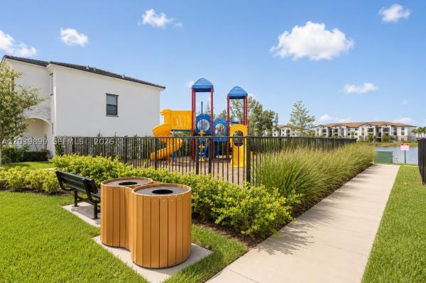 Viewpoint At Vista Lago, 452 NW 203rd Ter, Miami Gardens, Florida 33169, image 3