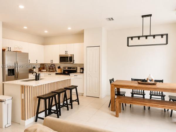 Viewpoint At Vista Lago, 452 NW 203rd Ter, Miami Gardens, Florida 33169, image 1