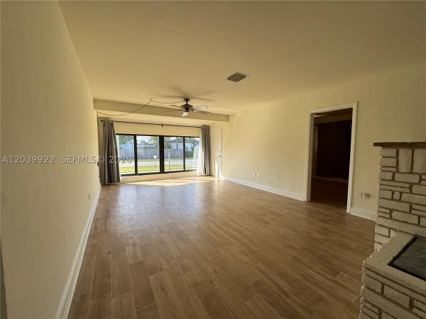 Cutler Ridge, 20921 Coral Sea Rd, Cutler Bay, Florida 33189, image 3
