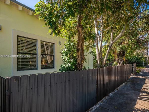 De Hedouvilles, 3452 Margaret St, Miami, Florida 33133, image 1