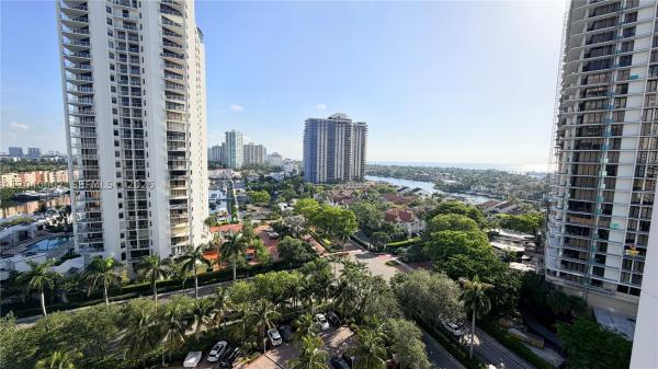The Parc At Turnberry Isle, 19400 Turnberry Way #1131, Aventura, Florida 33180, image 2