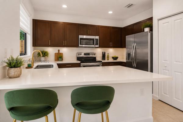 670 NE 207th St, Unincorporated Dade County, Florida 33179, image 2