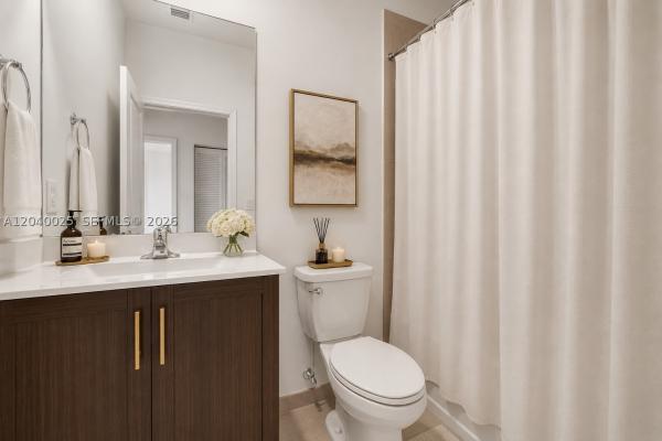 670 NE 207th St, Unincorporated Dade County, Florida 33179, image 3