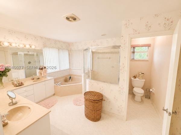 Sunset Pointe At Silver Lakes, 17471 SW 12th St, Pembroke Pines, Florida 33029, image 1