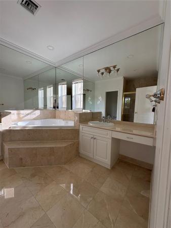 Aventura Bay Townhomes, 18410 NE 30th Ave #18410, Aventura, Florida 33160, image 1