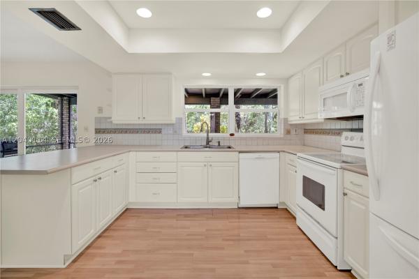10435 SW 96th St, Unincorporated Dade County, Florida 33176, image 2