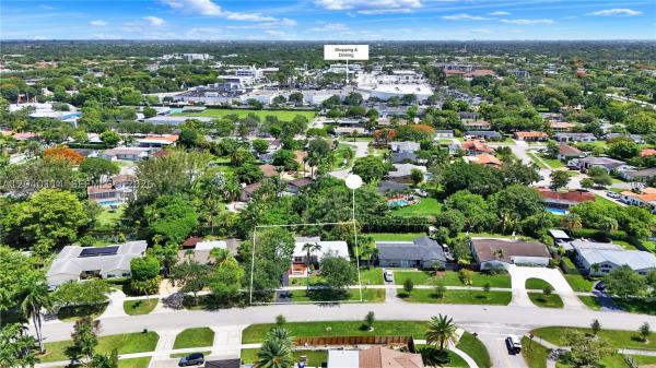 10435 SW 96th St, Unincorporated Dade County, Florida 33176, image 3