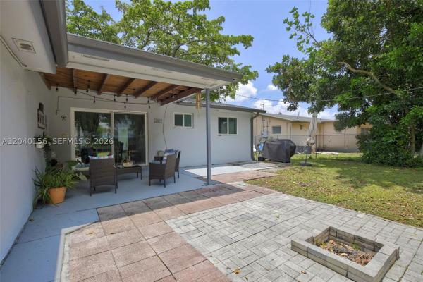 Hollywood Hills, 2220 N 40th Ave, Hollywood, Florida 33021, image 1