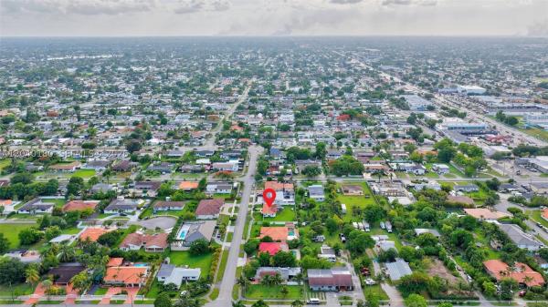 9535 SW 42nd St, Unincorporated Dade County, Florida 33165, image 2