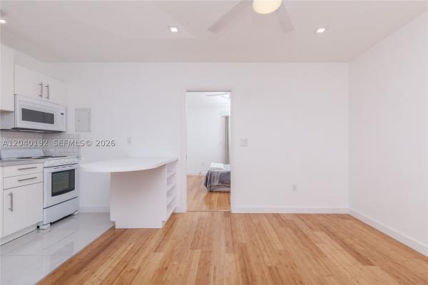Beach Manor, 345 Michigan Ave #20, Miami Beach, Florida 33139, image 2