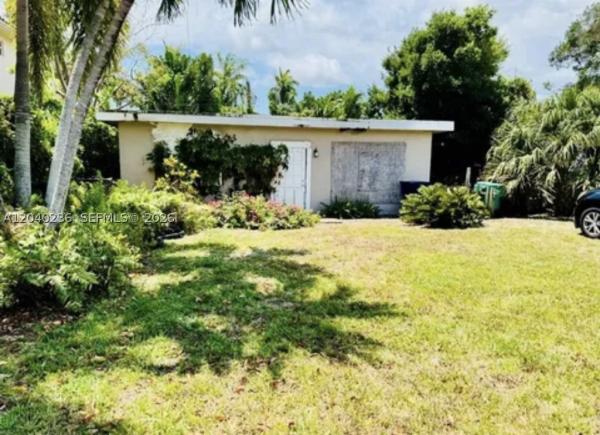 2616 NE 214th St, Unincorporated Dade County, Florida 33180, image 1