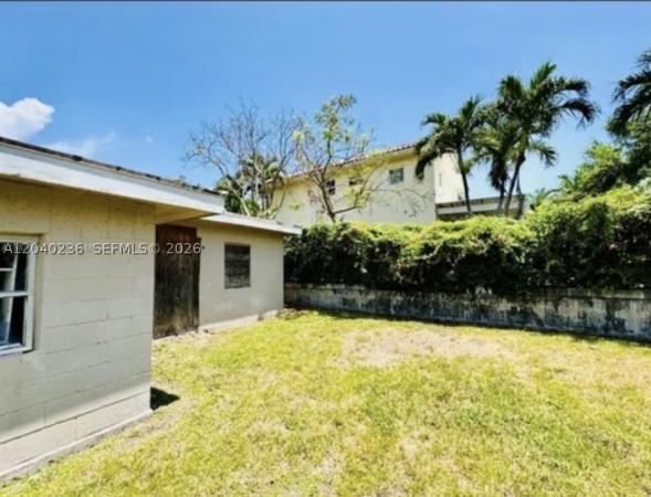2616 NE 214th St, Unincorporated Dade County, Florida 33180, image 2