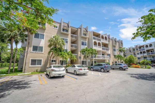 8101 Camino Real #C-402, Unincorporated Dade County, Florida 33143, image 1