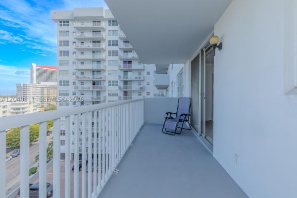 Golden Surf Towers, 137 Golden Isles Dr #809, Hallandale Beach, Florida 33009, image 3