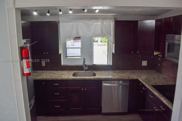 Hollywood Park, 2218 Harding St, Hollywood, Florida 33020, image 2