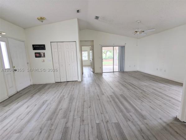 North Gate, 532 SE 21st Dr, Homestead, Florida 33033, image 2