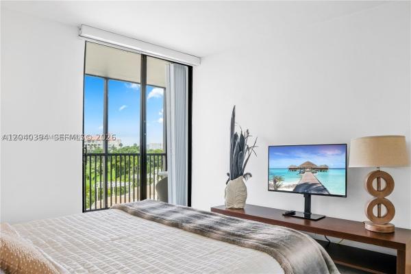 Coronado Tower 3, 20379 W Country Club Dr #536, Aventura, Florida 33180, image 2