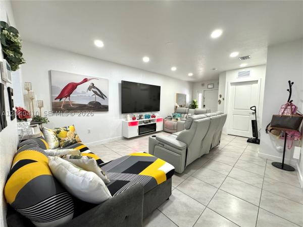 Keys Pointe, 479 NE 5th Way, Florida City, Florida 33034, image 3