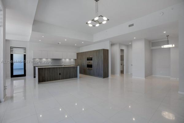 Giralda Place, 275 Giralda Ave #6C, Coral Gables, Florida 33134, image 2