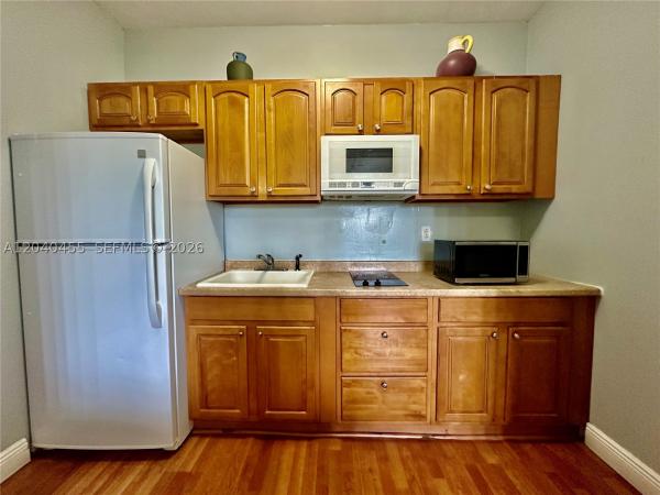 Knights Inn Hallandale, 26 Diplomat Pkwy #2368, Hallandale Beach, Florida 33009, image 2