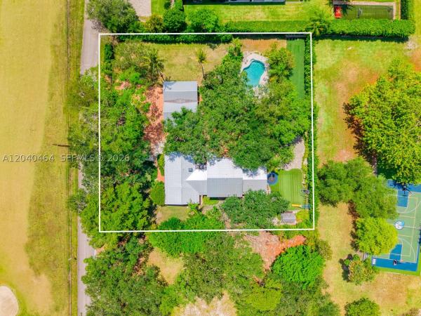 9737 SW 98th St, Unincorporated Dade County, Florida 33176, image 2