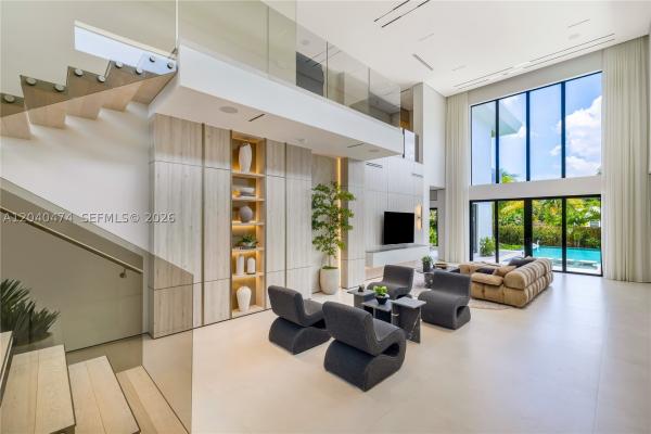 Biscayne Lawn, 1008 NE 114th St, Biscayne Park, Florida 33161, image 1
