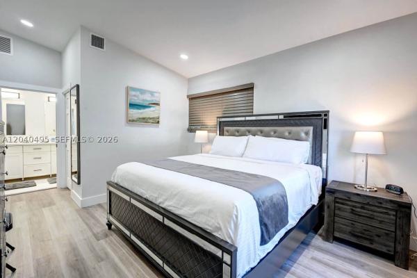 Hollywood Lakes, Hollywood, Florida 33019, image 2