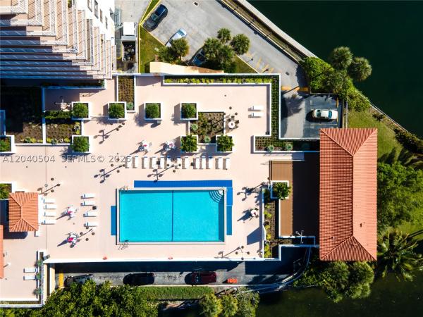 Winston Towers 700, 290 174th St #318, Sunny Isles Beach, Florida 33160, image 1