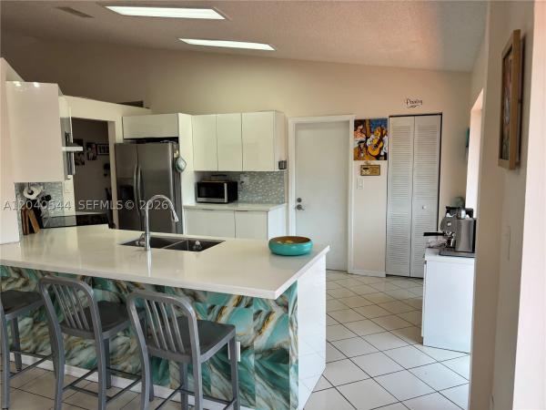 18713 NW 78th Ct, Hialeah, Florida 33015, image 1