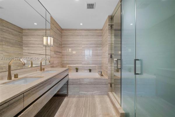 Residences By Armani Casa, 18975 Collins Ave #2004, Sunny Isles Beach, Florida 33160, image 3
