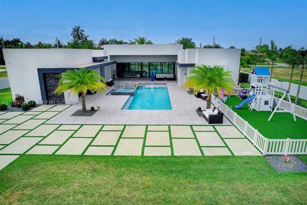 Los Jardines Estates, 13052 NW 102nd Ave, Hialeah Gardens, Florida 33018, image 3