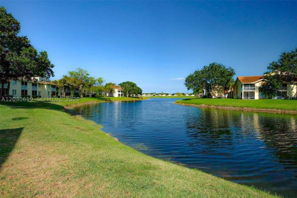 3204 Glenmoor Dr #3204, West Palm Beach, Florida 33409, image 1